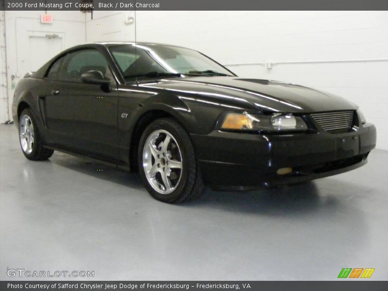 Black / Dark Charcoal 2000 Ford Mustang GT Coupe