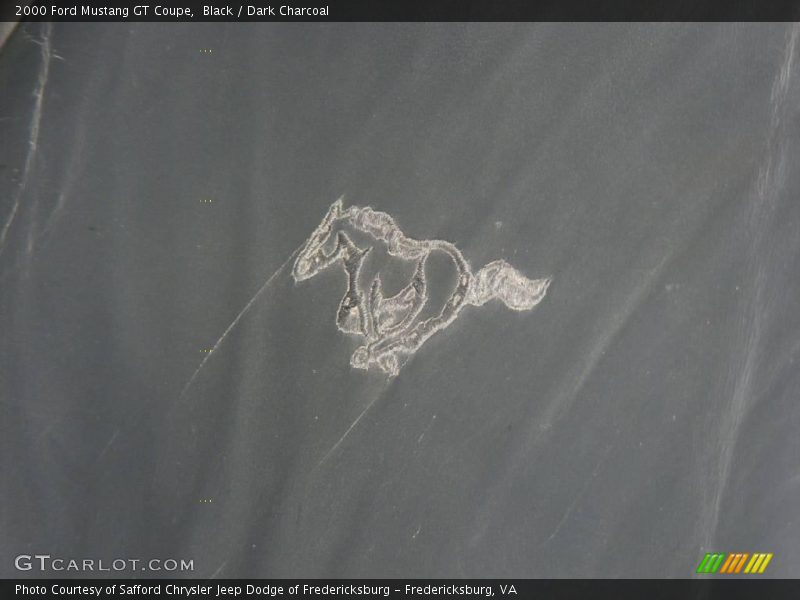 Black / Dark Charcoal 2000 Ford Mustang GT Coupe