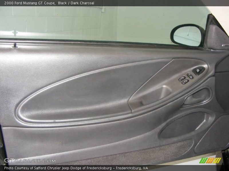 Black / Dark Charcoal 2000 Ford Mustang GT Coupe