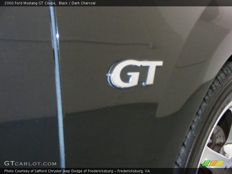 Black / Dark Charcoal 2000 Ford Mustang GT Coupe