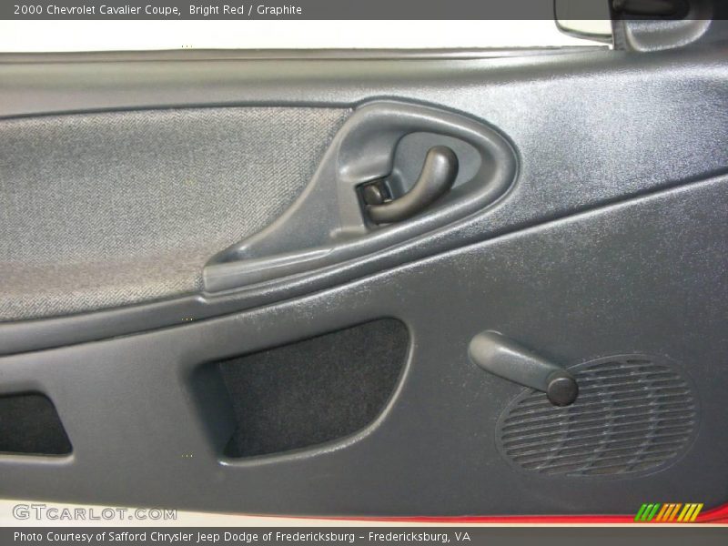 Bright Red / Graphite 2000 Chevrolet Cavalier Coupe