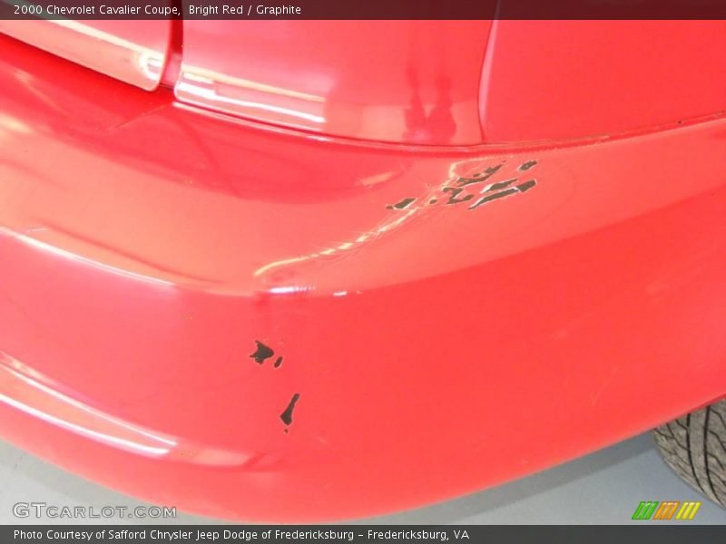 Bright Red / Graphite 2000 Chevrolet Cavalier Coupe