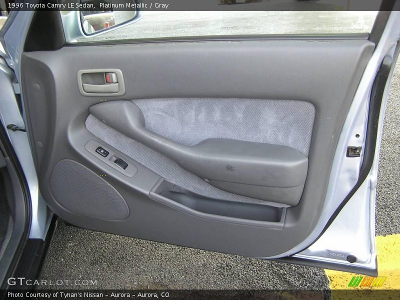 Platinum Metallic / Gray 1996 Toyota Camry LE Sedan