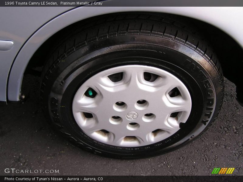 Platinum Metallic / Gray 1996 Toyota Camry LE Sedan