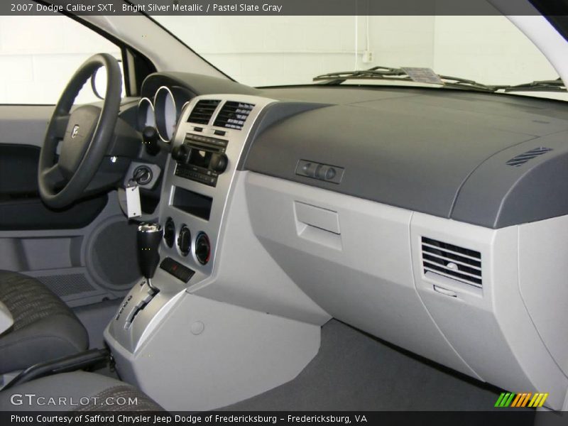 Bright Silver Metallic / Pastel Slate Gray 2007 Dodge Caliber SXT