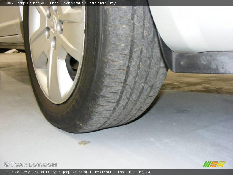 Bright Silver Metallic / Pastel Slate Gray 2007 Dodge Caliber SXT
