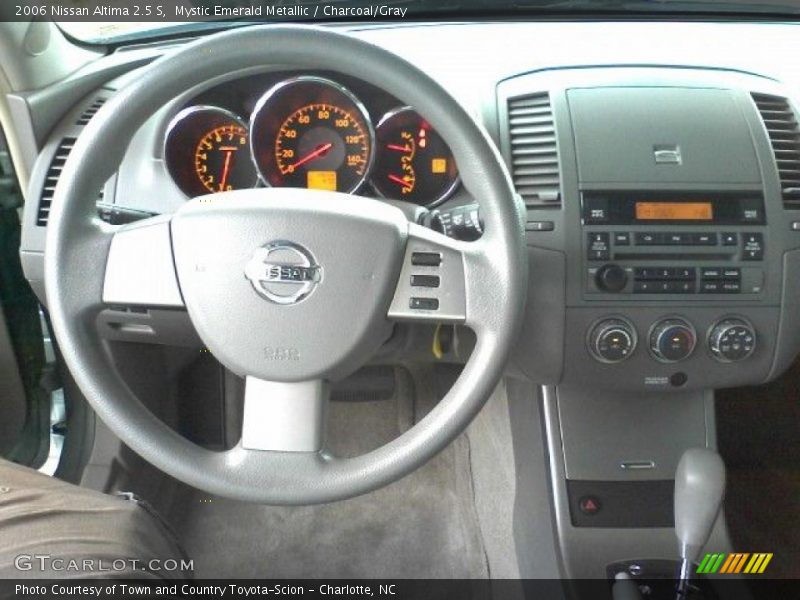 Mystic Emerald Metallic / Charcoal/Gray 2006 Nissan Altima 2.5 S