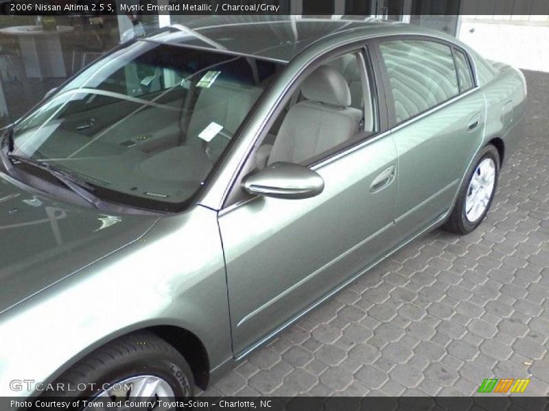 Mystic Emerald Metallic / Charcoal/Gray 2006 Nissan Altima 2.5 S