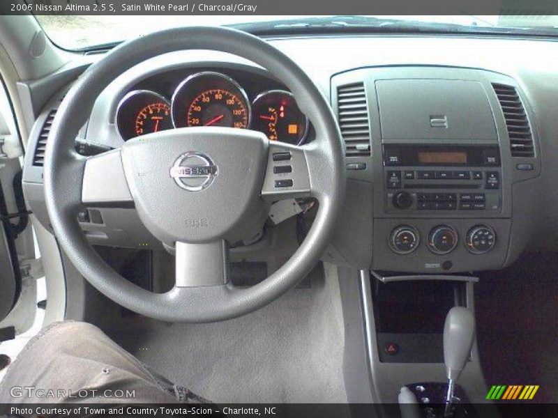 Satin White Pearl / Charcoal/Gray 2006 Nissan Altima 2.5 S