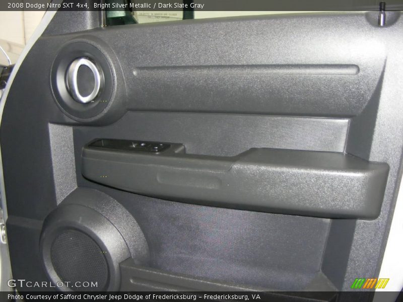 Bright Silver Metallic / Dark Slate Gray 2008 Dodge Nitro SXT 4x4