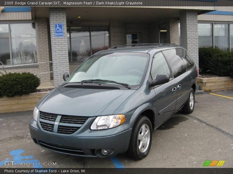 Magnesium Pearl / Dark Khaki/Light Graystone 2005 Dodge Grand Caravan SXT