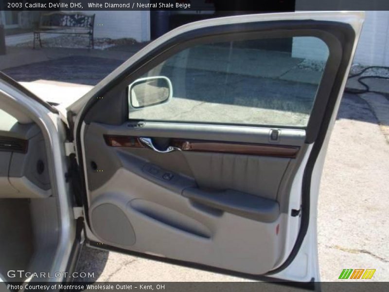White Diamond / Neutral Shale Beige 2003 Cadillac DeVille DHS