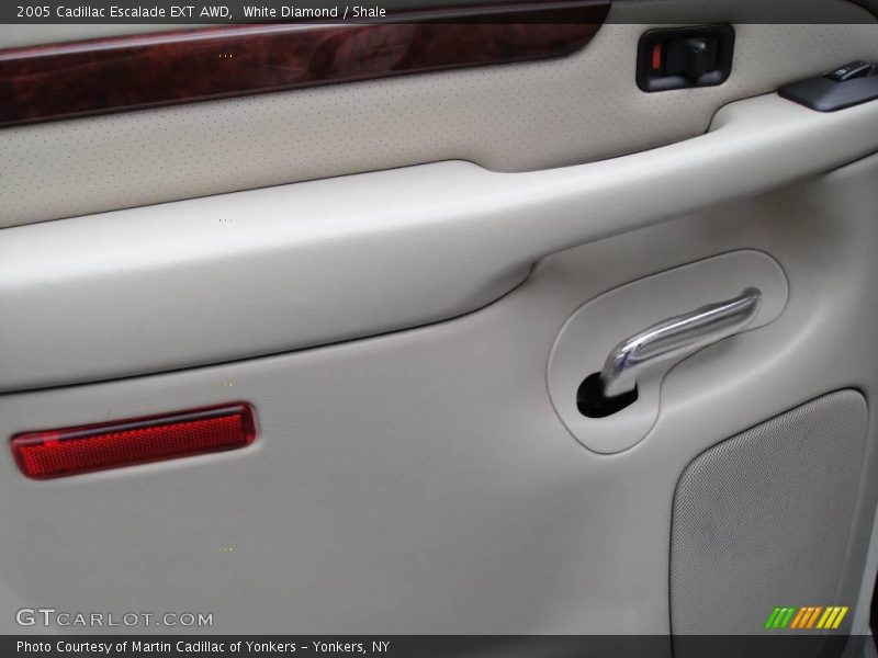 White Diamond / Shale 2005 Cadillac Escalade EXT AWD