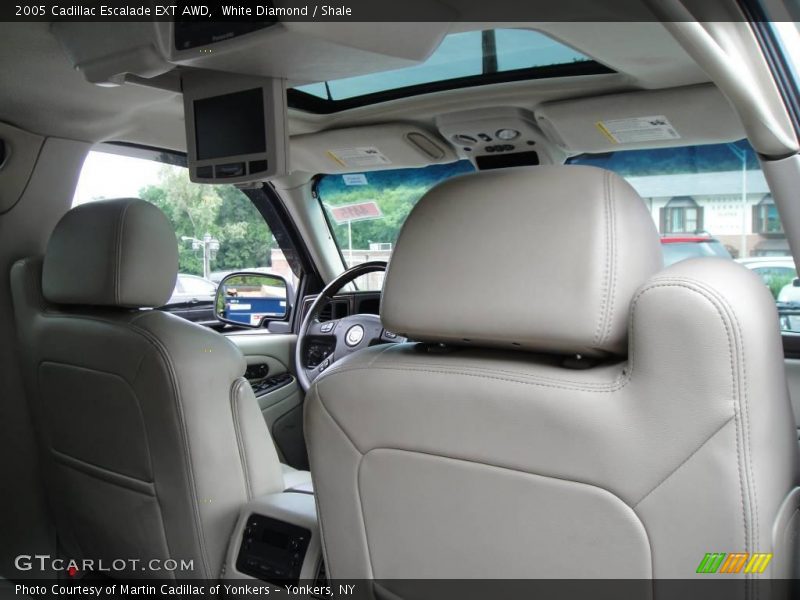 White Diamond / Shale 2005 Cadillac Escalade EXT AWD