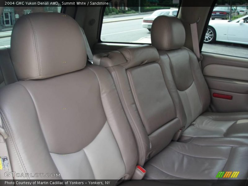 Summit White / Sandstone 2004 GMC Yukon Denali AWD
