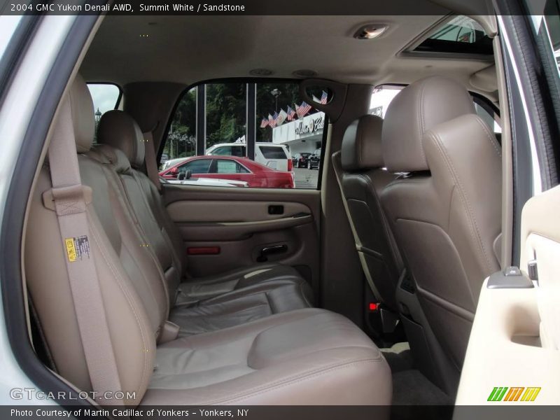 Summit White / Sandstone 2004 GMC Yukon Denali AWD