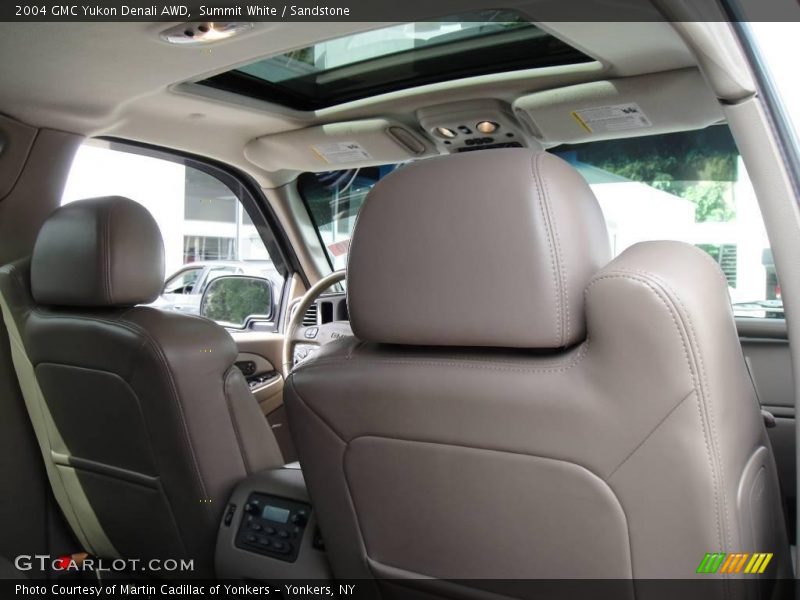 Summit White / Sandstone 2004 GMC Yukon Denali AWD