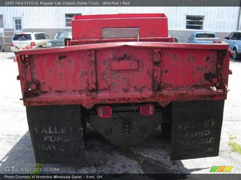 Ultra Red / Red 1995 Ford F350 XL Regular Cab Chassis Dump Truck