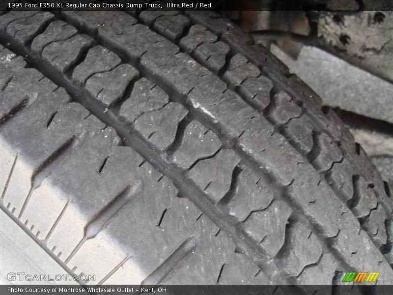 Ultra Red / Red 1995 Ford F350 XL Regular Cab Chassis Dump Truck