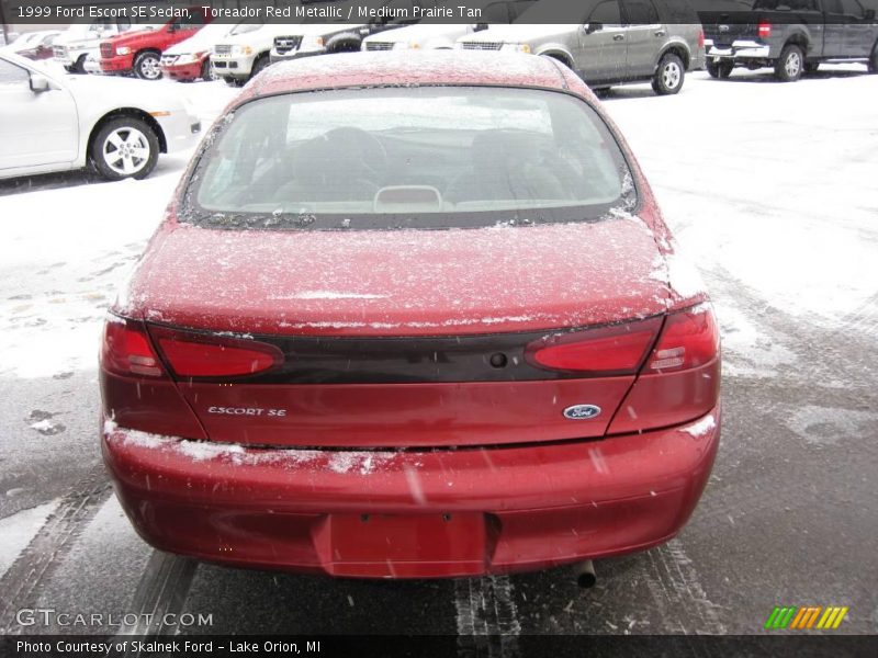Toreador Red Metallic / Medium Prairie Tan 1999 Ford Escort SE Sedan