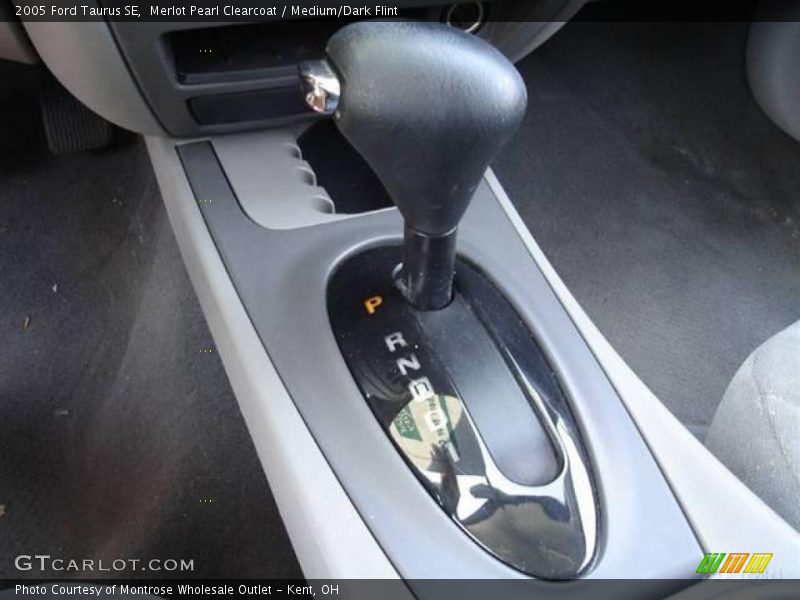 Merlot Pearl Clearcoat / Medium/Dark Flint 2005 Ford Taurus SE