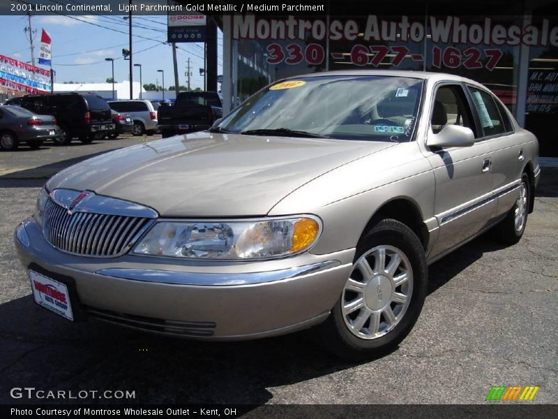Light Parchment Gold Metallic / Medium Parchment 2001 Lincoln Continental