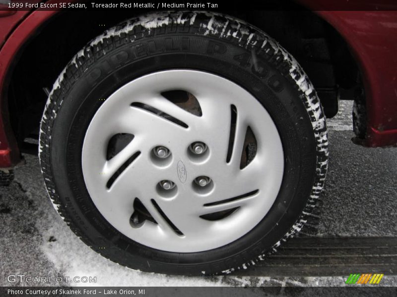 Toreador Red Metallic / Medium Prairie Tan 1999 Ford Escort SE Sedan