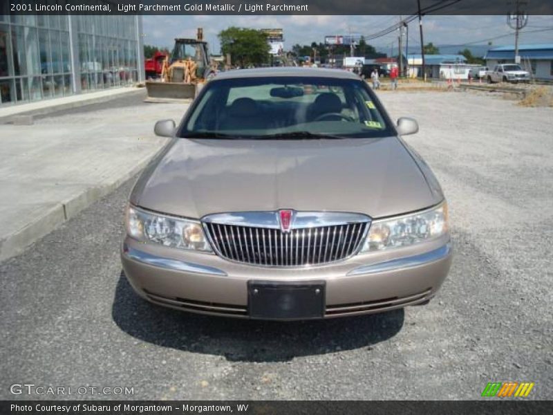 Light Parchment Gold Metallic / Light Parchment 2001 Lincoln Continental