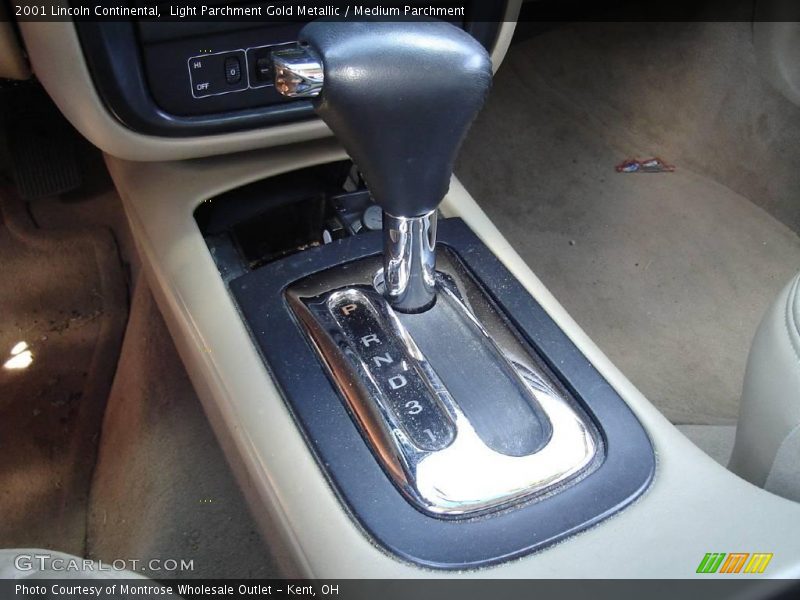 Light Parchment Gold Metallic / Medium Parchment 2001 Lincoln Continental
