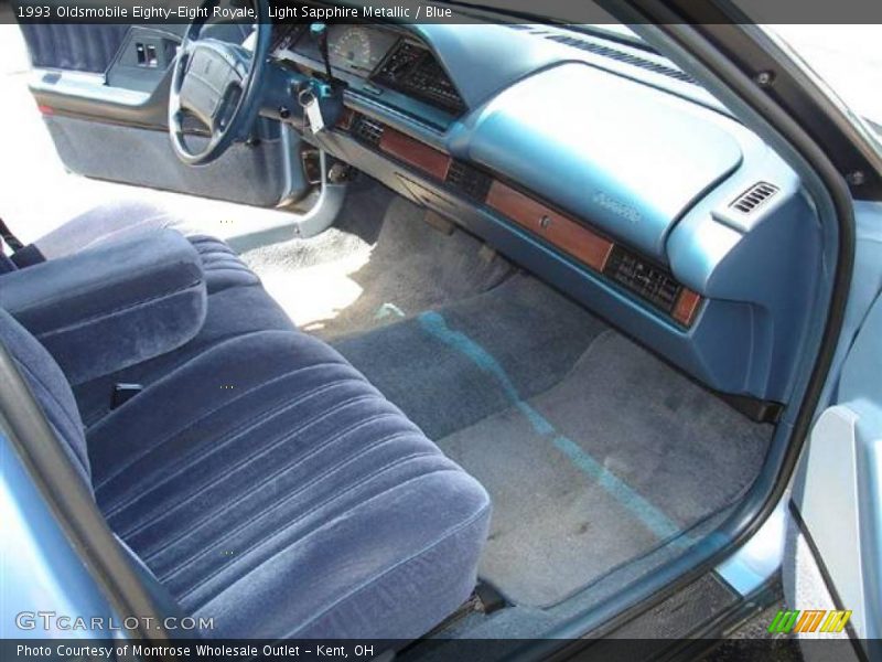 Light Sapphire Metallic / Blue 1993 Oldsmobile Eighty-Eight Royale