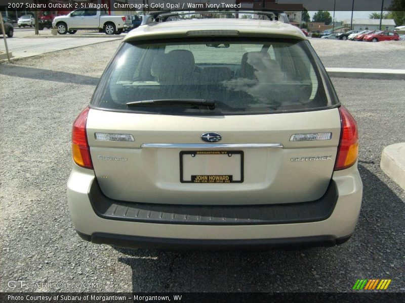 Champagne Gold Opal / Warm Ivory Tweed 2007 Subaru Outback 2.5i Wagon