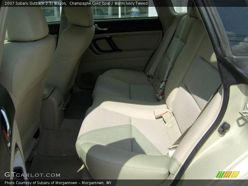 Champagne Gold Opal / Warm Ivory Tweed 2007 Subaru Outback 2.5i Wagon