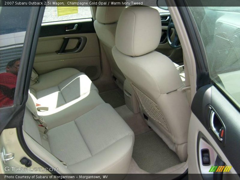 Champagne Gold Opal / Warm Ivory Tweed 2007 Subaru Outback 2.5i Wagon