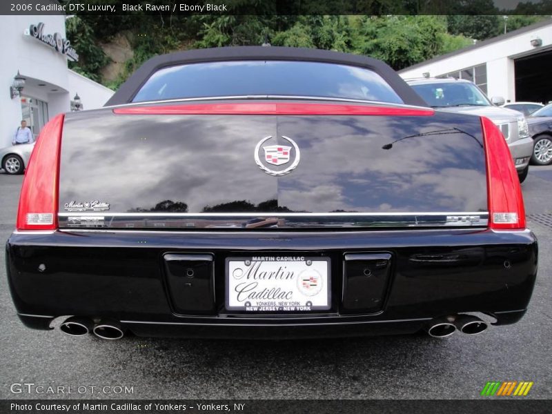 Black Raven / Ebony Black 2006 Cadillac DTS Luxury