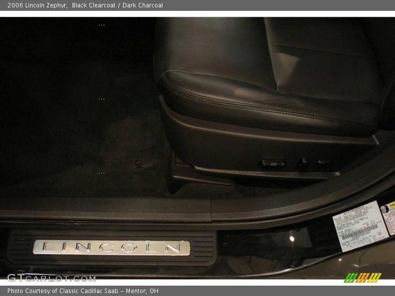 Black Clearcoat / Dark Charcoal 2006 Lincoln Zephyr