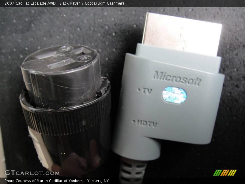 Black Raven / Cocoa/Light Cashmere 2007 Cadillac Escalade AWD