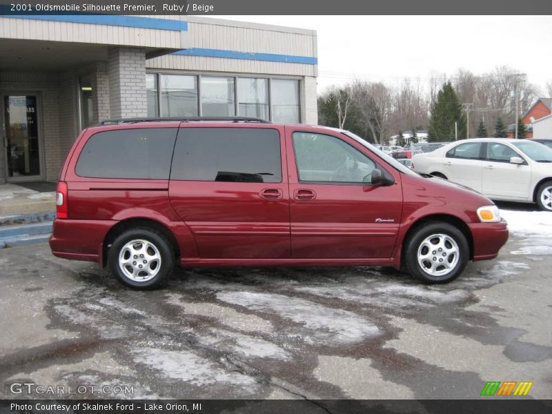 Ruby / Beige 2001 Oldsmobile Silhouette Premier