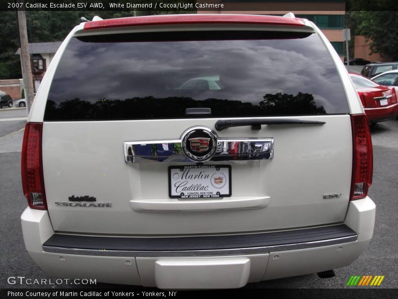 White Diamond / Cocoa/Light Cashmere 2007 Cadillac Escalade ESV AWD