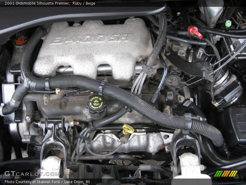Ruby / Beige 2001 Oldsmobile Silhouette Premier