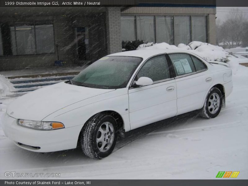 Arctic White / Neutral 1999 Oldsmobile Intrigue GLS