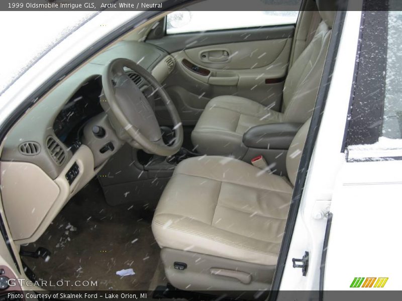 Arctic White / Neutral 1999 Oldsmobile Intrigue GLS