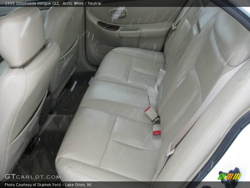 Arctic White / Neutral 1999 Oldsmobile Intrigue GLS