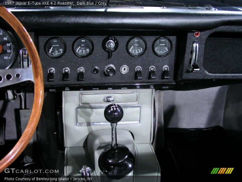 Dark Blue / Grey 1967 Jaguar E-Type XKE 4.2 Roadster