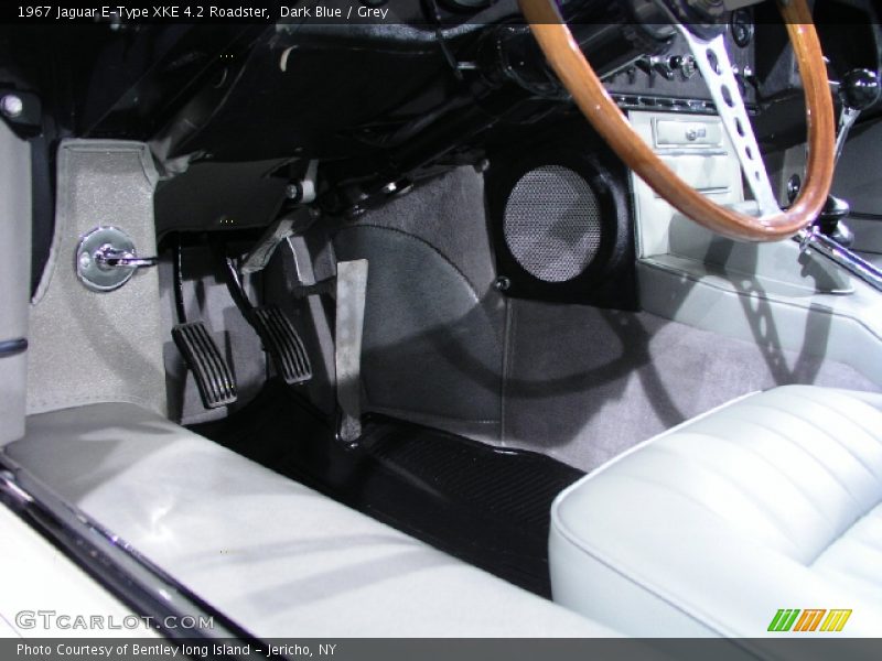 Dark Blue / Grey 1967 Jaguar E-Type XKE 4.2 Roadster