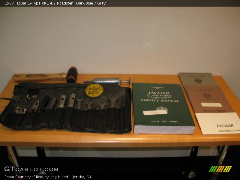 Dark Blue / Grey 1967 Jaguar E-Type XKE 4.2 Roadster