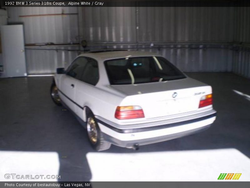 Alpine White / Gray 1992 BMW 3 Series 318is Coupe