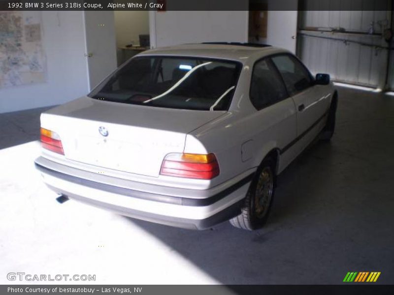 Alpine White / Gray 1992 BMW 3 Series 318is Coupe