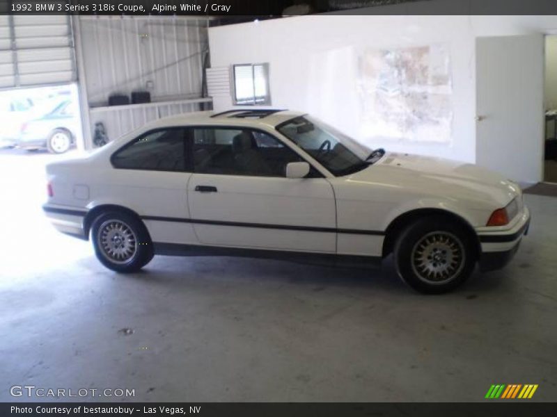 Alpine White / Gray 1992 BMW 3 Series 318is Coupe