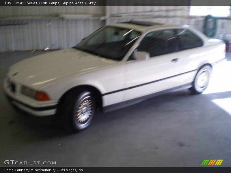 Alpine White / Gray 1992 BMW 3 Series 318is Coupe