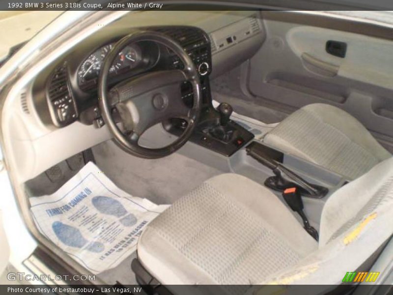 Alpine White / Gray 1992 BMW 3 Series 318is Coupe